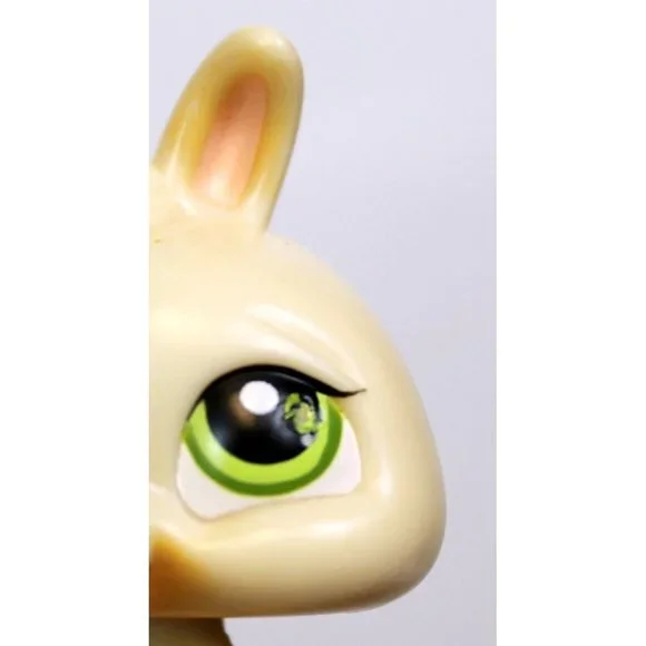 2005 Hasbro Littlest Pet Shop Magic Motion Moving Tongues 2 Cats 1 Bunny Retired